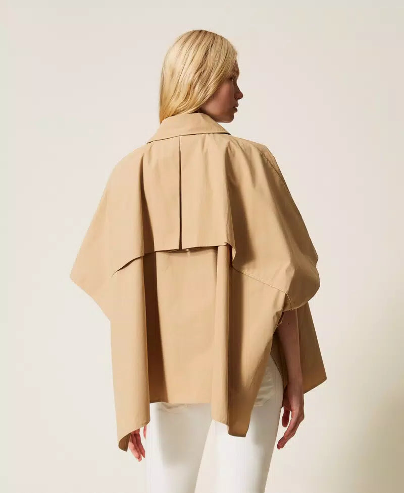 Poncho trench em gabardine