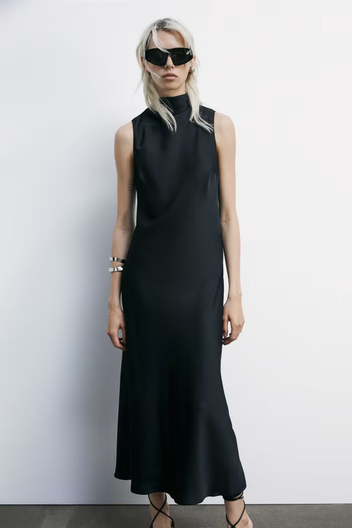 Vestido midi de cetim fluido