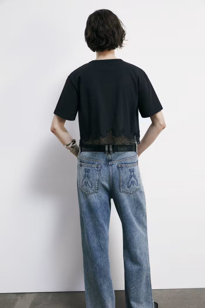 T-shirt curta com renda