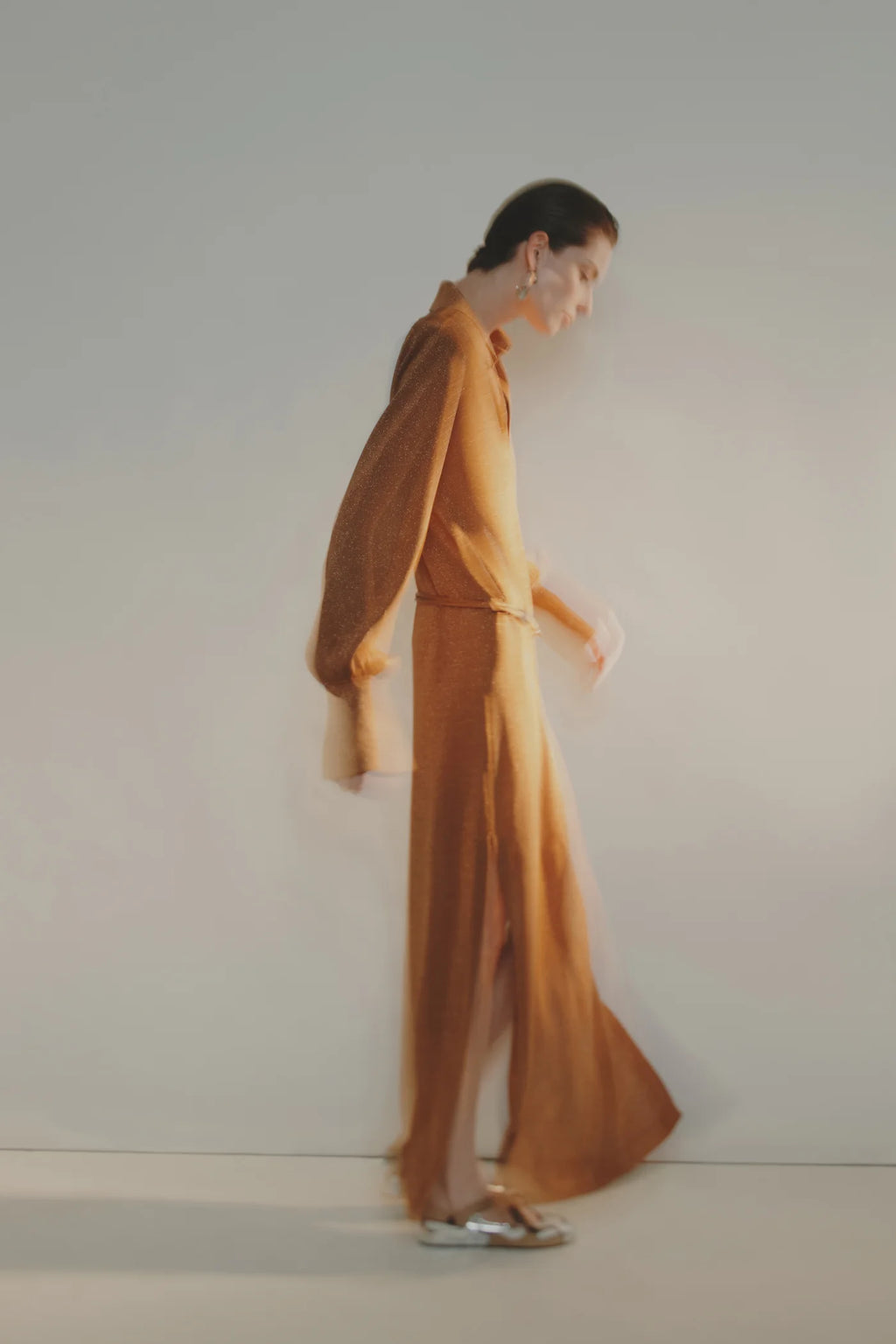VESTIDO-CAMISEIRO EM LAMÉ