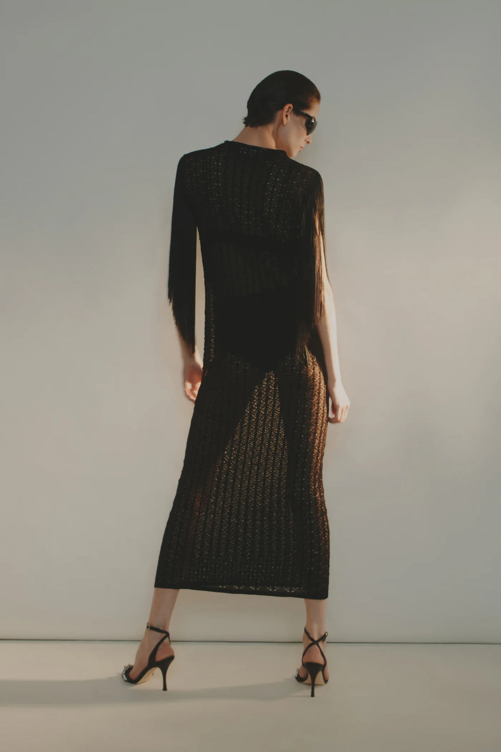 VESTIDO EM MALHA RENDADA DE VISCOSE