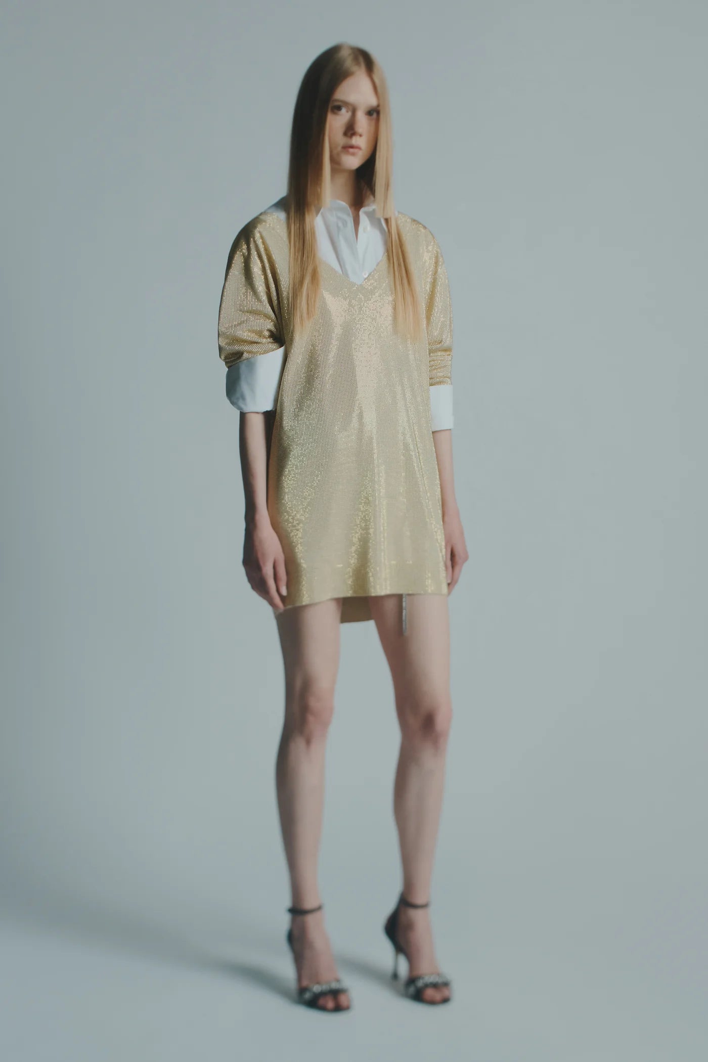VESTIDO MINI COM MICRO MIÇANGAS