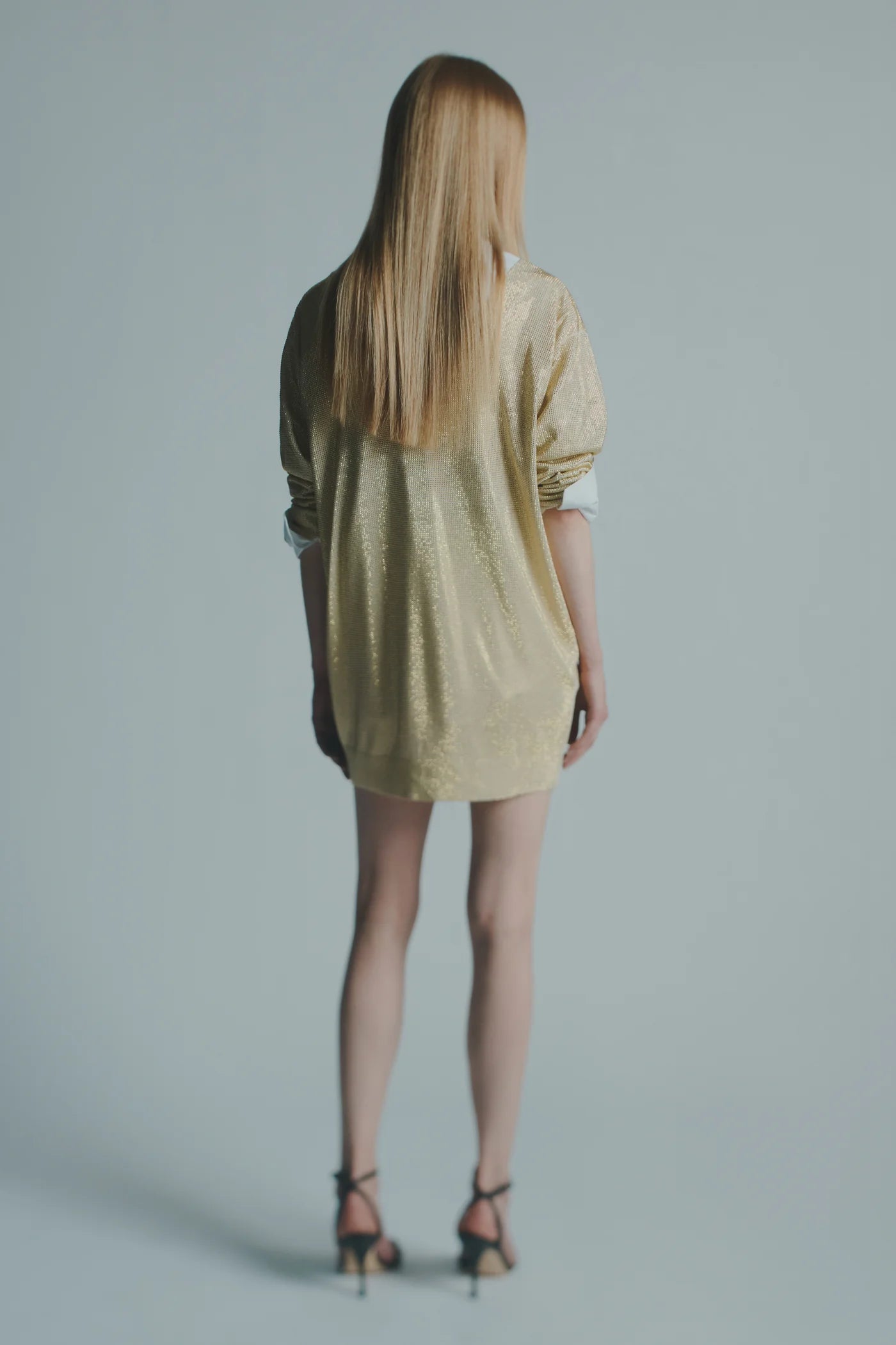 VESTIDO MINI COM MICRO MIÇANGAS