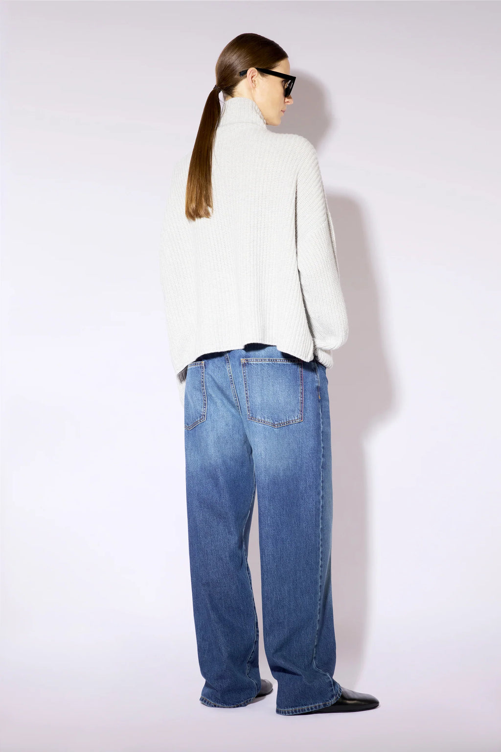 SAMIRA SWEATER