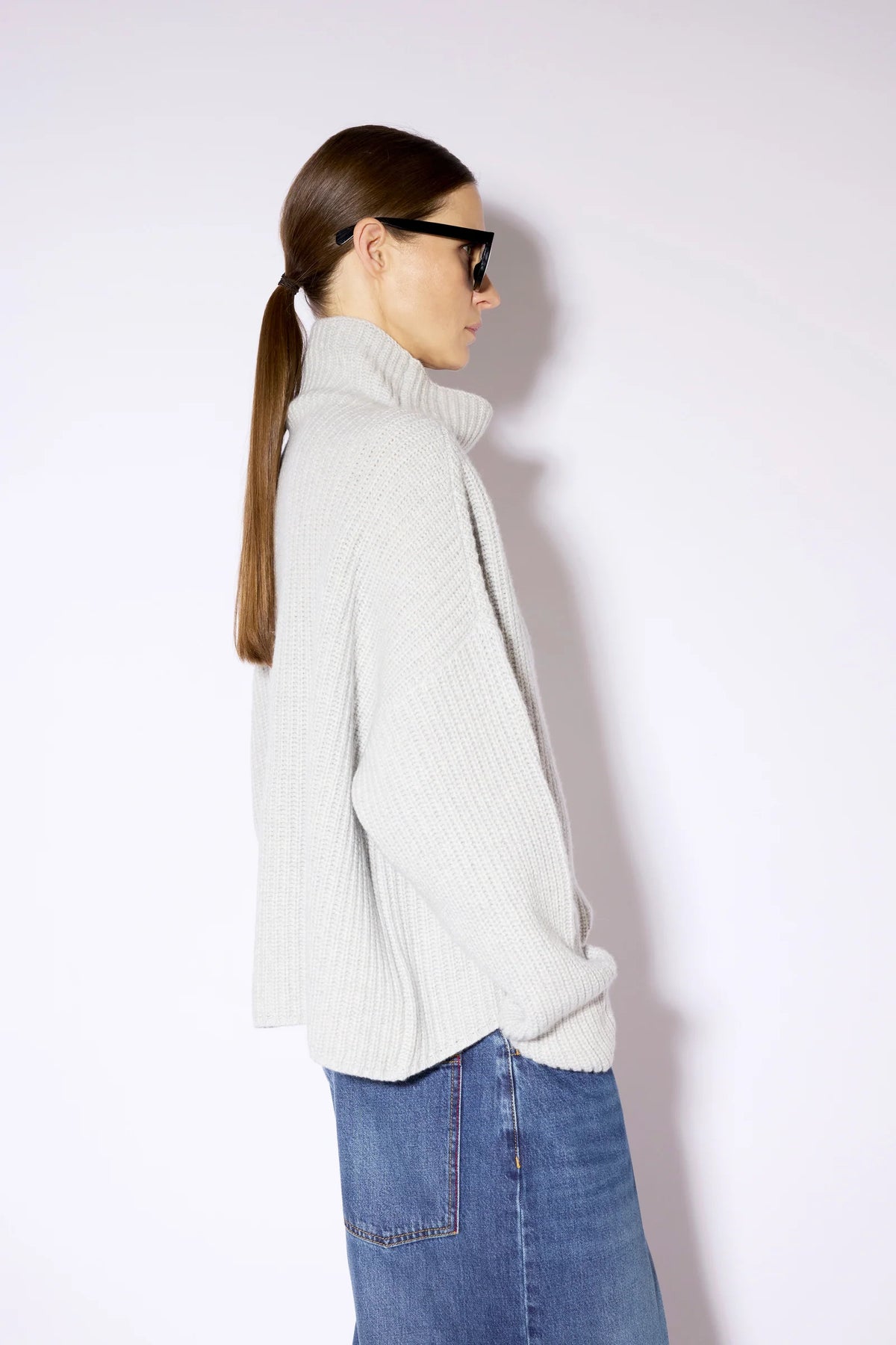 SAMIRA SWEATER