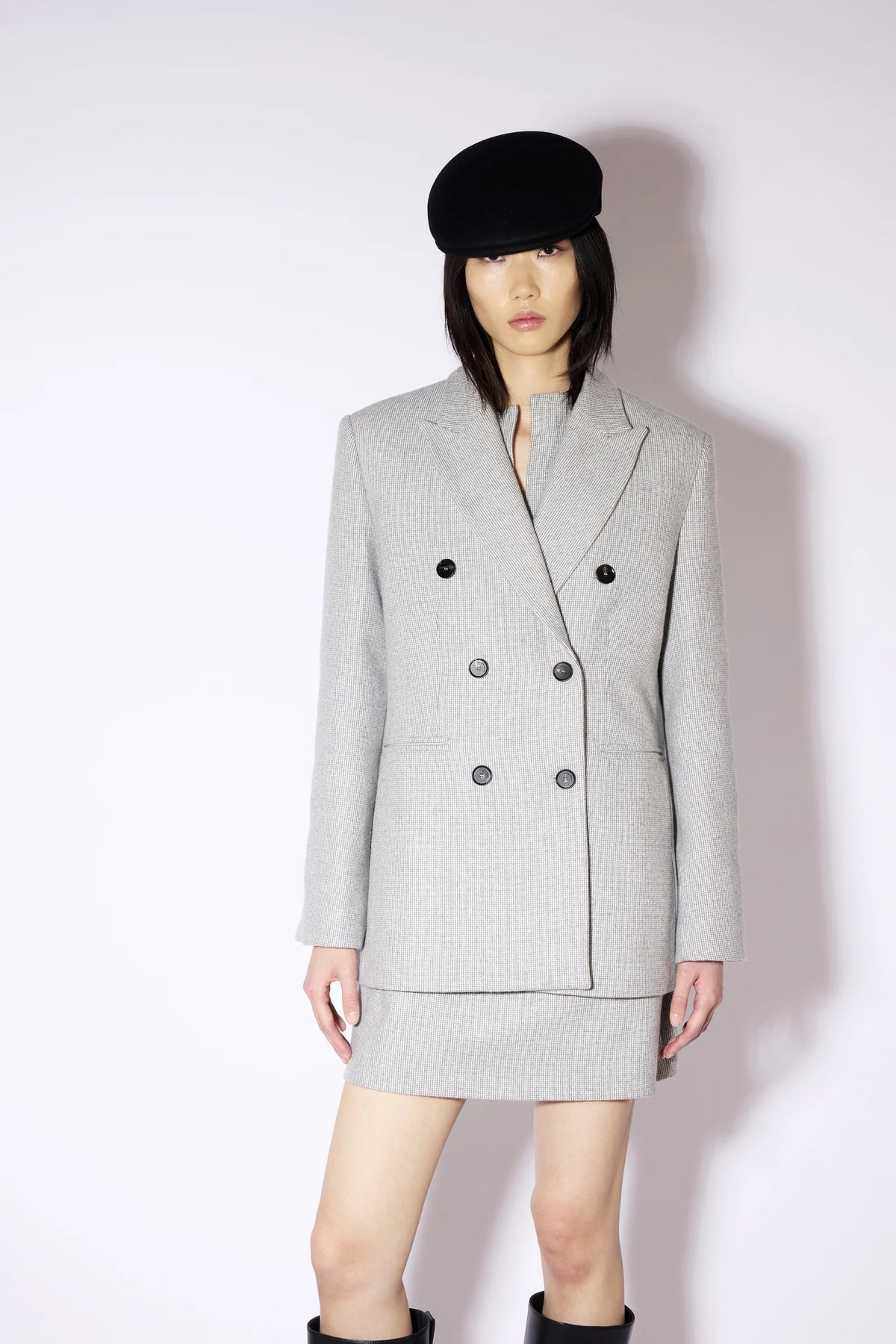 ROGER BLAZER