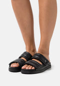 Chinelo em pele